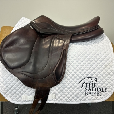 Image of 17.5 inch Devoucoux Chiberta Lab Brown Medium Wide