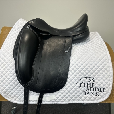 Image of 15 inch Equipe Emporio Monoflap Dressage Black Medium Wide