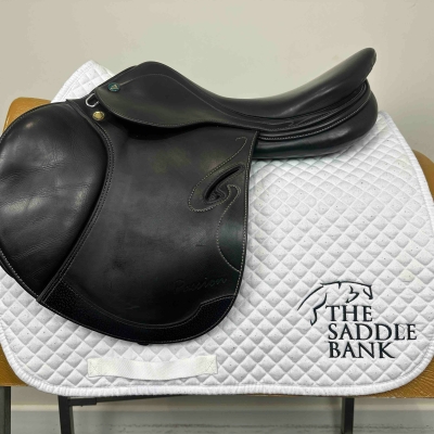 Image of 17 inch Prestige Passion Jump Black Medium Wide