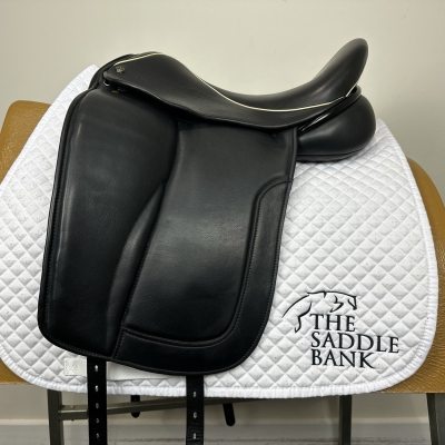 Image of 17 inch Ideal Styletta Dressage Black Medium Wide