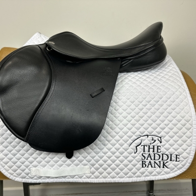Image of 17 inch Fairfax Classic Cupped Flap Jump MJC Black Adjustable