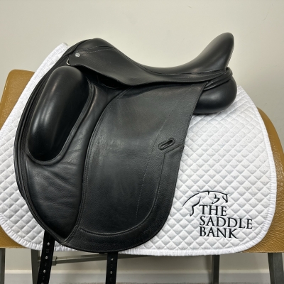 Image of 17 inch Loxley Dressage Black Medium Wide