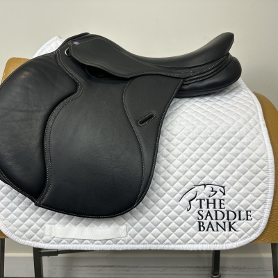Image of 17 inch Cavaletti Collection Covered Leather Dual Flap Jump Black Adjustable