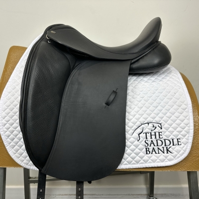 Image of 17 inch Silhouette Dressage Black Wide