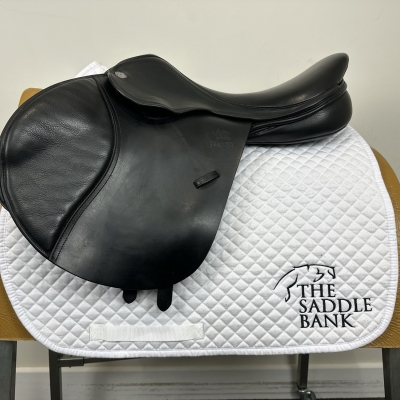 Image of 17.5 inch Fairfax Classic Cupped Flap Jump MJC Black Adjustable