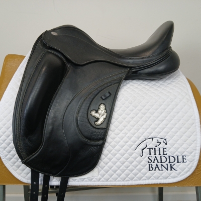 Image of 17.5 inch Fairfax World Class SD Black Adjustable