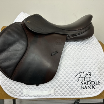 Image of 17.5 inch Fairfax Classic Cupped Flap Jump MJC Brown Adjustable