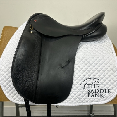 Image of 17.5 inch Albion K2 Dressage Black Medium Wide