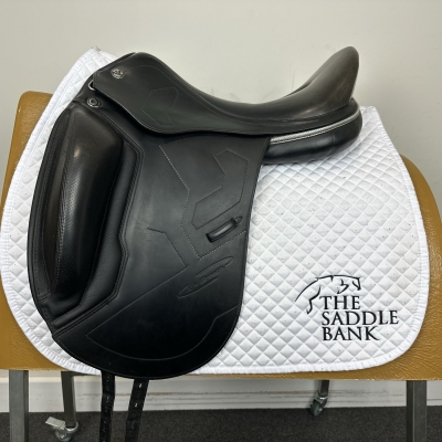Image of 17 inch Prestige X-Breath Dressage Black Medium