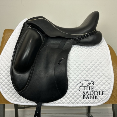 Image of 17.5 inch Custom Saddlery Wolfgang Omni Monoflap Black Medium Wide