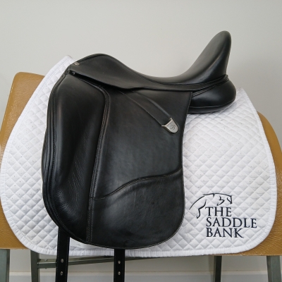 Image of 17.5 inch Bates Wide Dressage Luxe Black Adjustable
