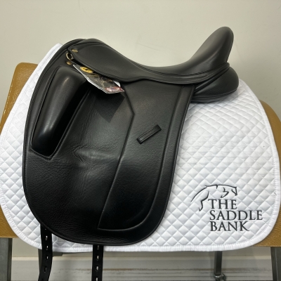 Image of 17.5 inch Black Country Optima Deluxe (Classic Dressage Tree) Black Extra Wide