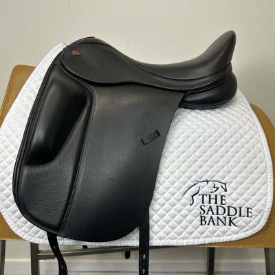 Image of 17 inch Kent and Masters S-Series Dressage Surface Block MDS Black Adjustable