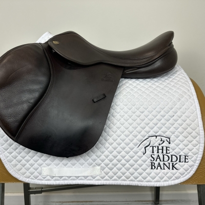 Image of 17.5 inch Fairfax Classic Cupped Flap Jump MJC Brown Adjustable