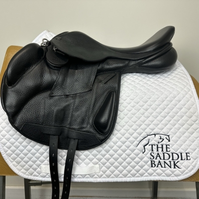 Image of 17 inch Ideal Patriot Black Medium Wide