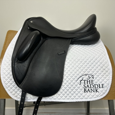 Image of 18 inch Custom Saddlery Advantage R Black Medium Wide