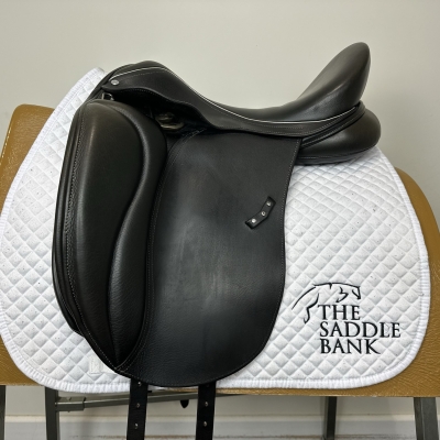 Image of 17.5 inch Loxley Dressage Black Medium Wide