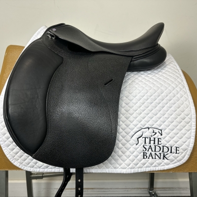 Image of 17 inch Cavaletti Collection Dual Flap Dressage Black Adjustable