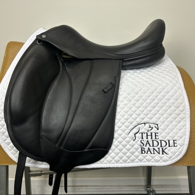 Image of 18 inch Voltaire Adelaide Black Medium Wide