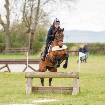 Jump saddles
