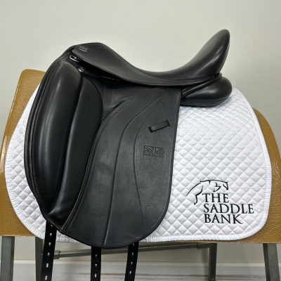 Image of 17 inch GFS Monarch Dressage S614 Black Adjustable