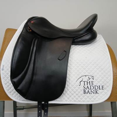 Image of 17 inch Albion K2 Dressage Black Medium Wide