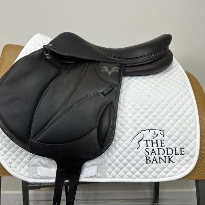 Image of 17.5 inch Voltaire Lexington Brown Medium Wide