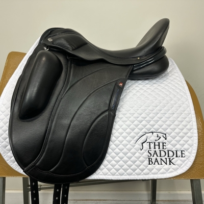Image of 17.5 inch Albion Revelation Couture Dressage Black Medium Wide