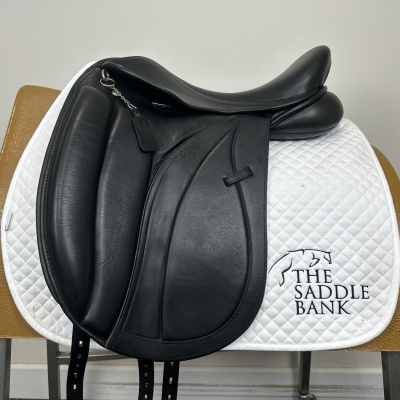 Image of 17 inch GFS Monarch Dressage Low Cantle S655 Black Adjustable