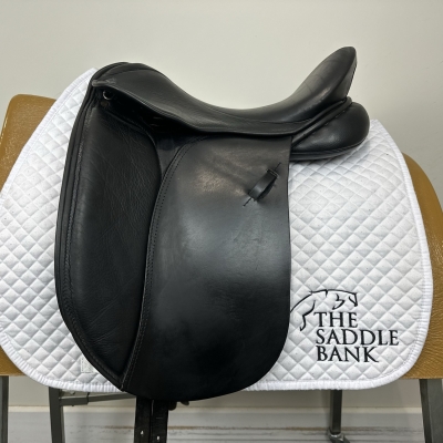 Image of 17 inch Silhouette Dressage Black Wide