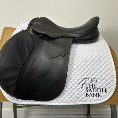 Image of 17 inch Jeffries Falcon Hawk Event Black Medium