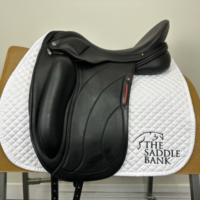 Image of 17.5 inch Albion Revelation Red Label Dressage Black Medium Wide