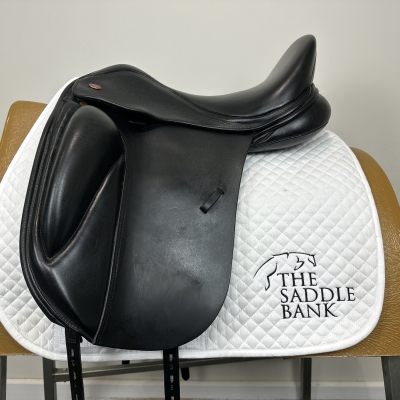 Image of 17 inch Kent and Masters S-Series Dressage Surface Block MDS Black Adjustable