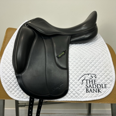 Image of 17.5 inch Amerigo Vega Dressage Black