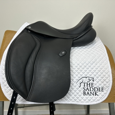 Image of 17 inch Ideal Technical and Traditional (T and T) Twinflap Dressage Black Adjustable