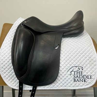 Image of 17.5 inch Equipe Emporio Monoflap Dressage Black Medium Wide
