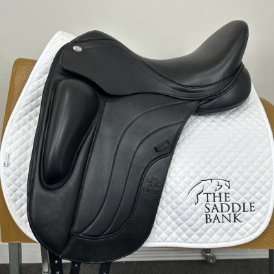 Image of 17 inch Fairfax Petrus Monoflap Dressage Black Adjustable
