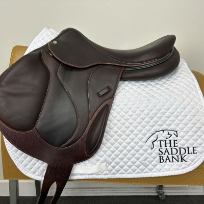 Image of 17.5 inch Devoucoux Chiberta O Brown Medium Wide