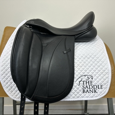 Image of 17.5 inch GFS Monarch Dressage Low Cantle S655 Black Adjustable