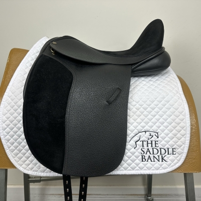 Image of 17.5 inch Black Country Eloquence (Freedom Dressage Tree) Black Extra Wide