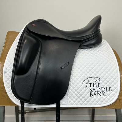 Image of 17 inch Kent and Masters S-Series Dressage Surface Block MDS Black Adjustable