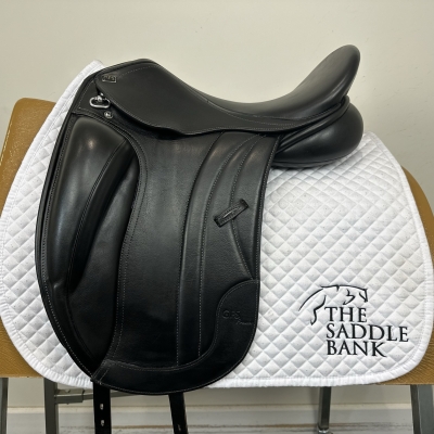 Image of 17.5 inch GFS Premier Dressage S752 Black Adjustable