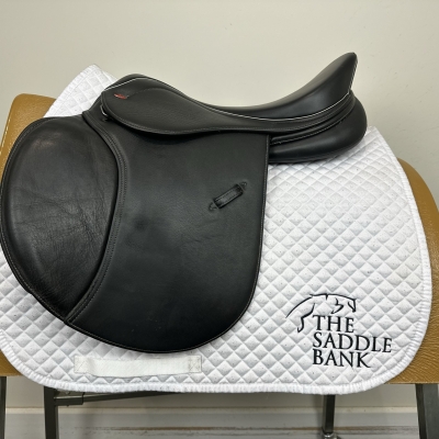 Image of 17 inch John Whitaker Bedale GP Jump Black Adjustable