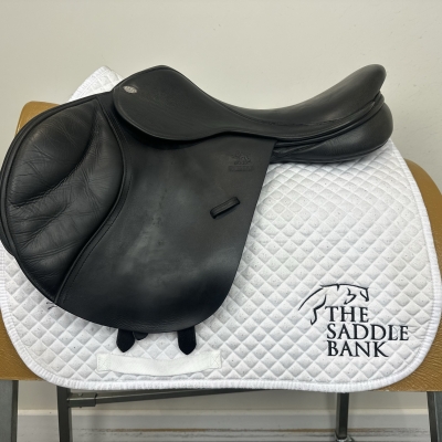 Image of 17.5 inch Fairfax Classic Jump Plain Flap MJP Black Adjustable
