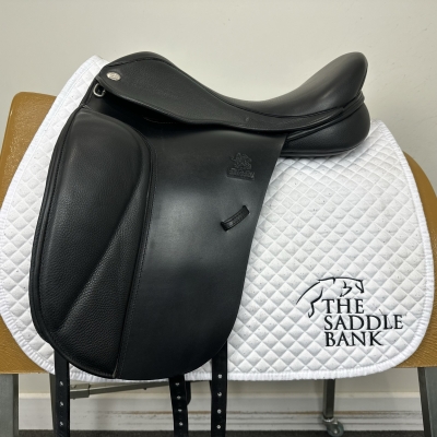 Image of 17 inch Fairfax Classic Low Wither Dressage Black Adjustable