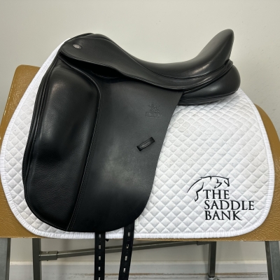 Image of 17 inch Fairfax Classic Cupped Flap Dressage MDC Black Adjustable