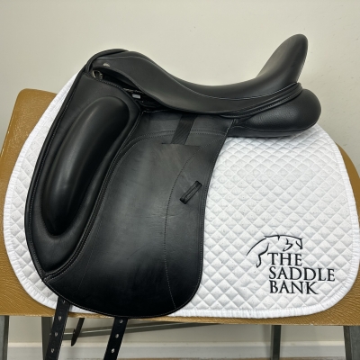 Image of 17.5 inch Custom Saddlery Wolfgang Omni Monoflap Black Medium Wide