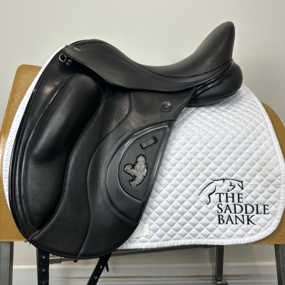 Image of 17.5 inch Fairfax World Class Dressage II Black Adjustable