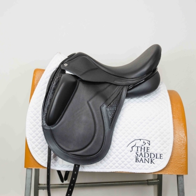 Image of 17.5 inch Ideal Technical and Traditional (T and T) Monoflap Dressage (Upgrade) Black Adjustable
