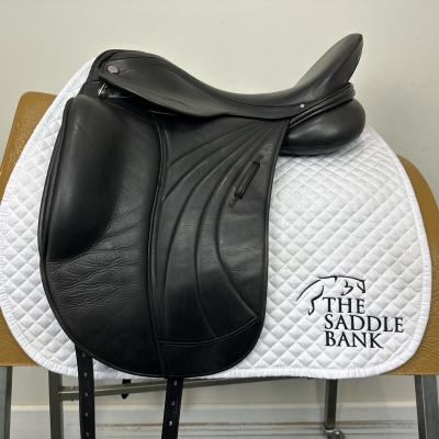 Image of 17 inch Albion Platinum Royale Black Medium Wide
